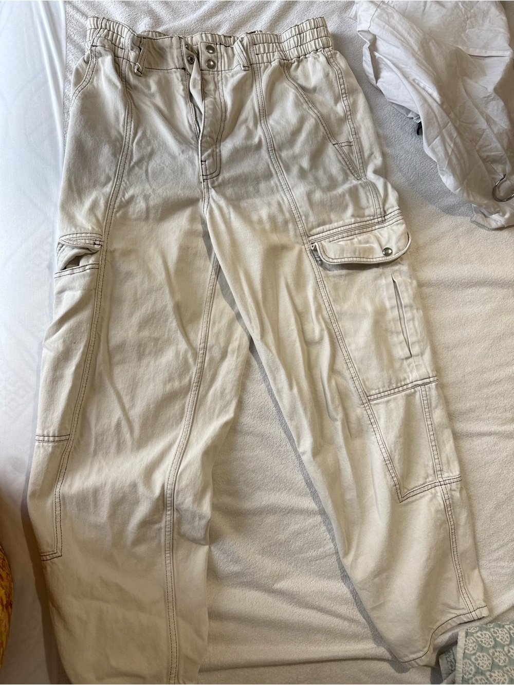 Urban outfitters women  Cargo Pants in Cream - Relaxed Utility Style